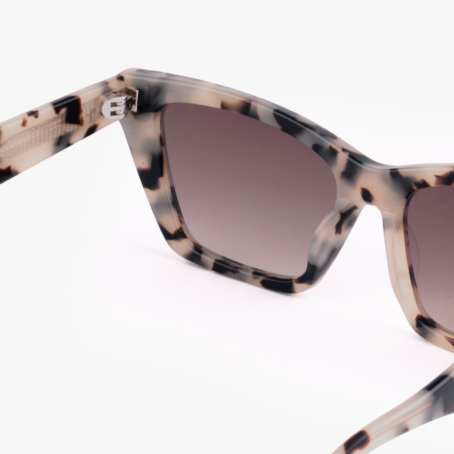 Elle Sunglasses Cream Tortoise Cat Eye Frame