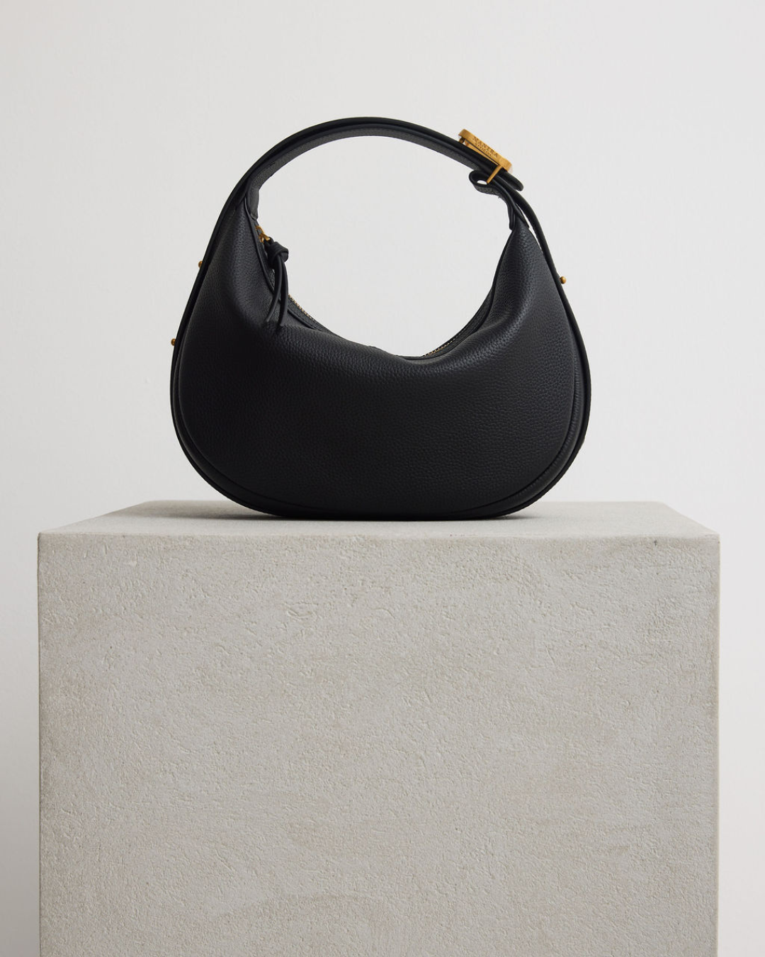 DARCY - BLACK