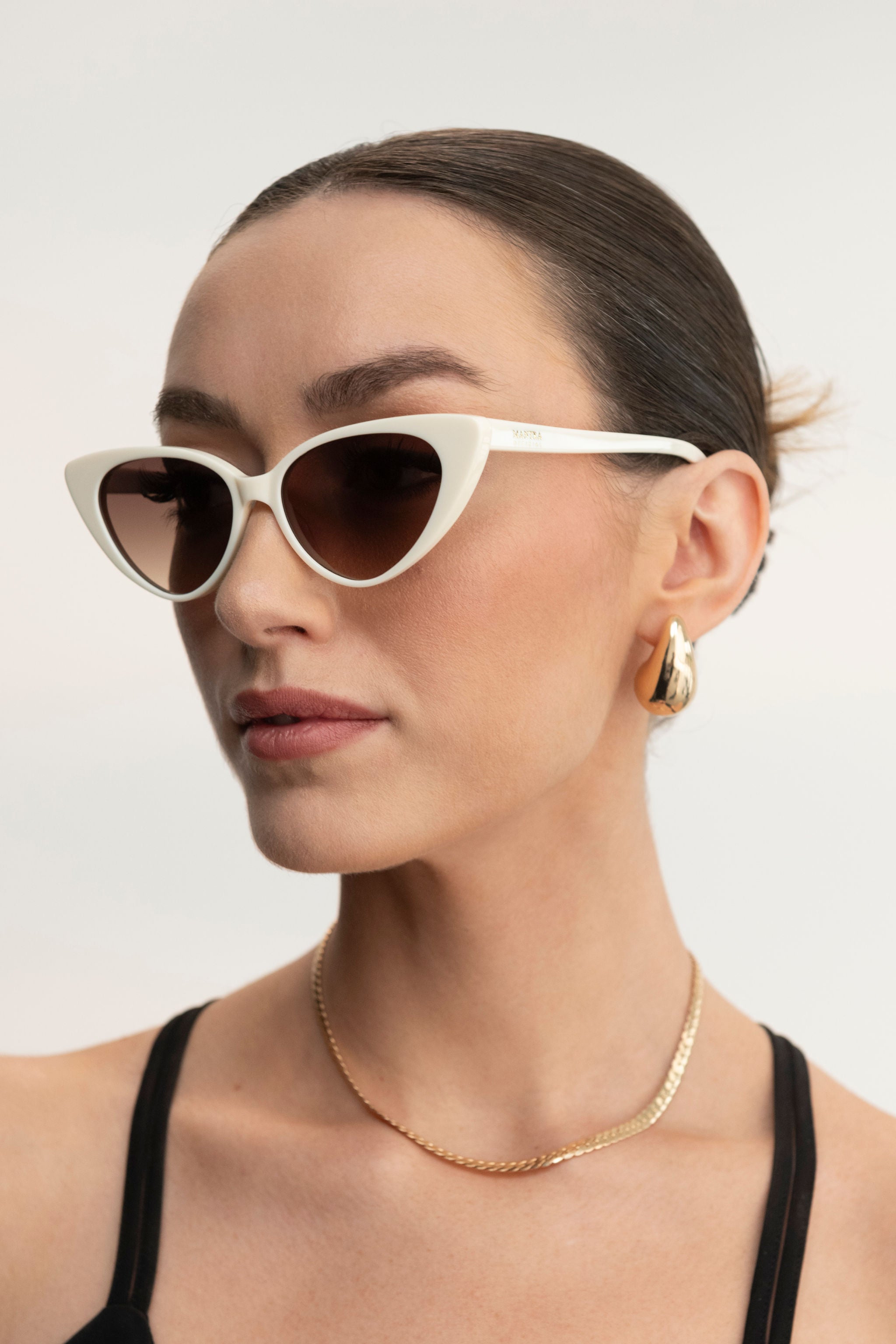 Monroe Sunglasses Cream Retro Cat Eye Frame